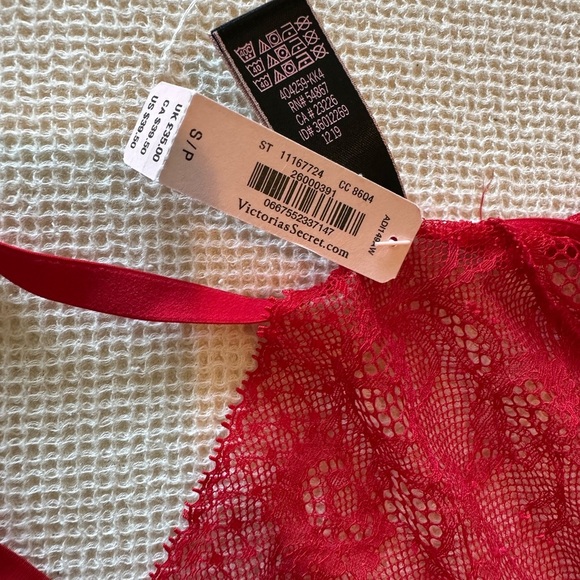 Victoria Secret NWT Cheeky Red Lace Women's Intimate - Picture 4 of 4